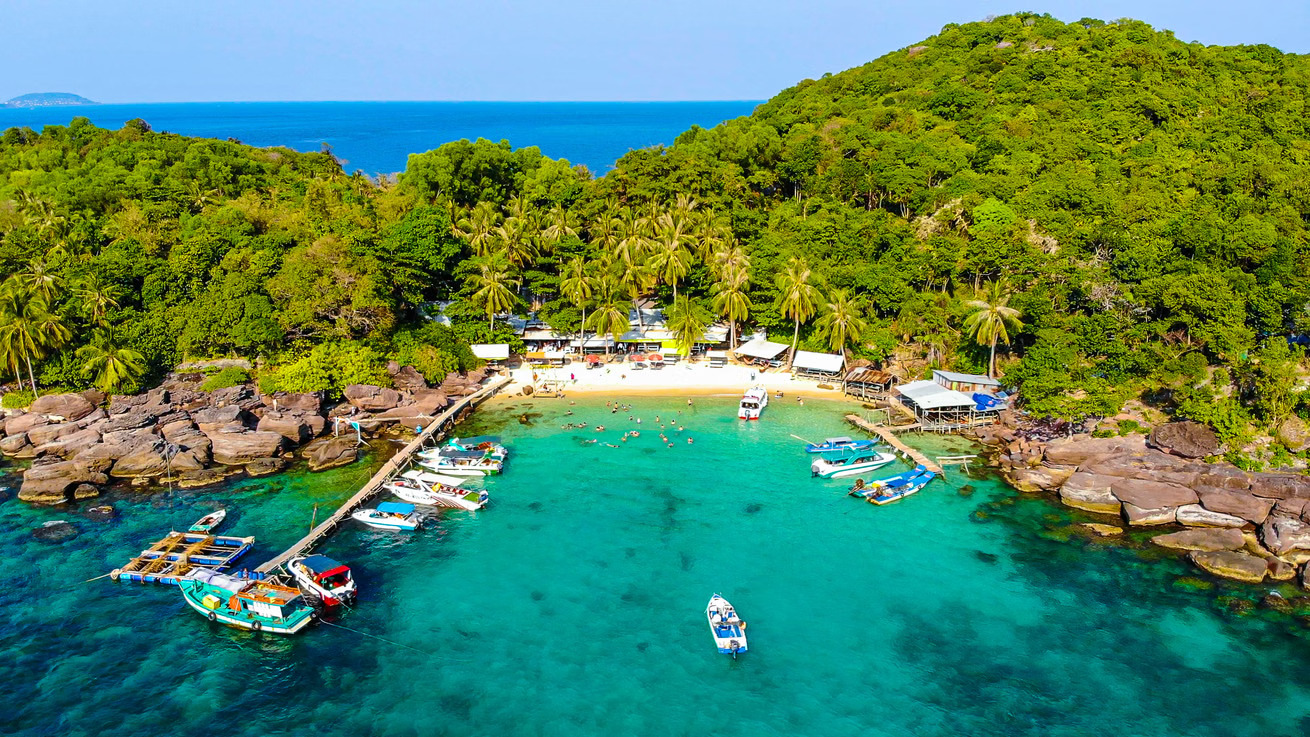 Tour package: Vietnam & Phu Quoc – City, Island & Adventure Highlights